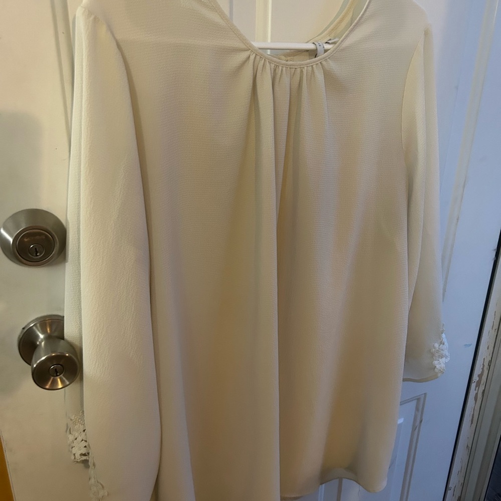 1946 Elegant Cream Blouse with Lace Cuffs